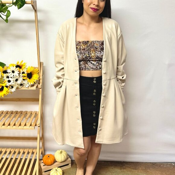 Pearl White Leather Coat - Picture 5 of 7